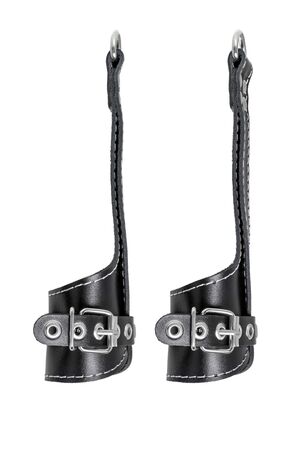 Черные подвесы с белой строчкой